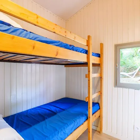 Confort 5 Piscine Partagee 木屋